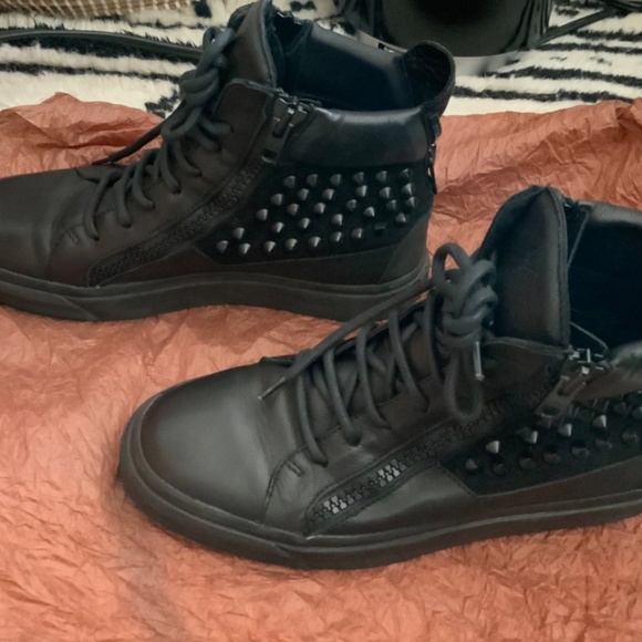 Giuseppe Zanotti Black Studded Sneakers in Size 39 Used Condition With Box - Picture 3 of 12